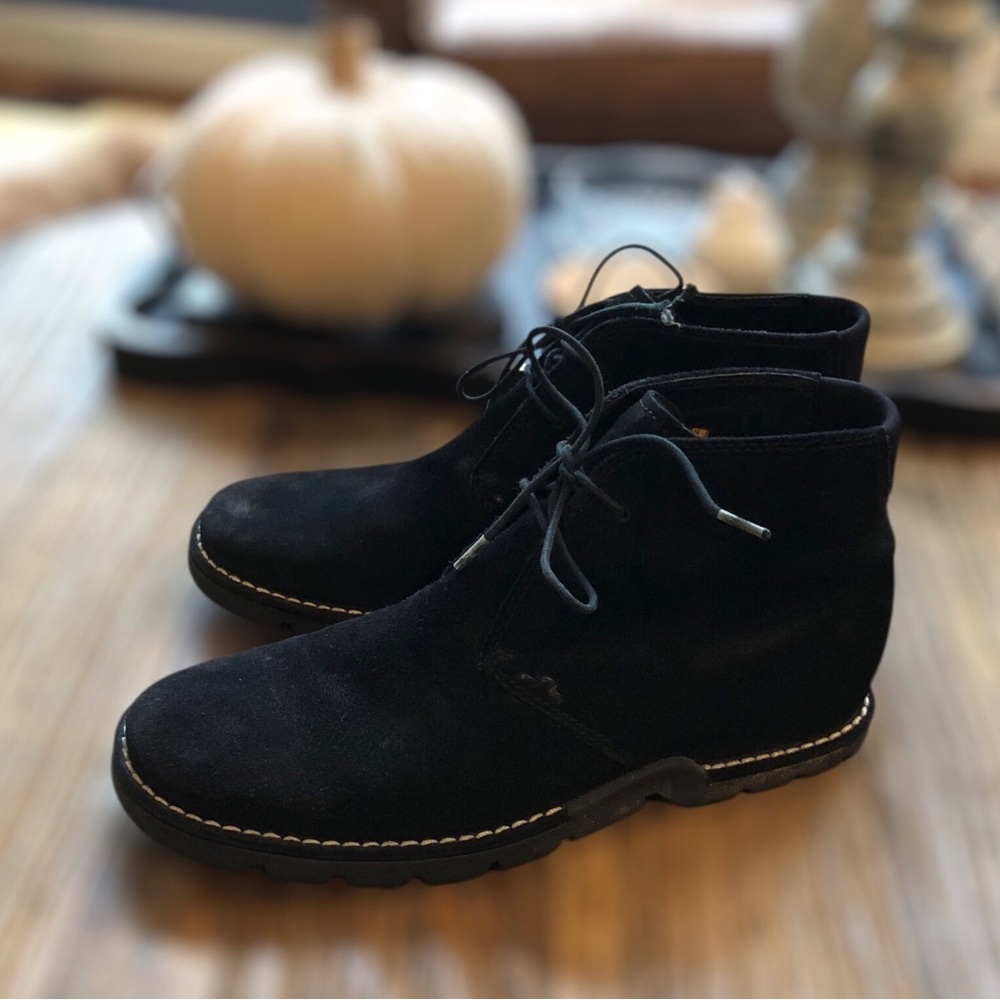 🖤 Cole Haan Black Suede Chukka Boots - Women's Size 9 🖤 Classic Comfort!